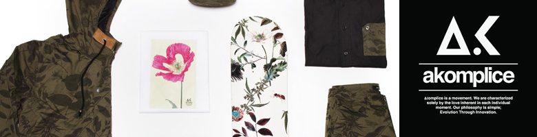 AKOM PLICE(アコンプライス)通販