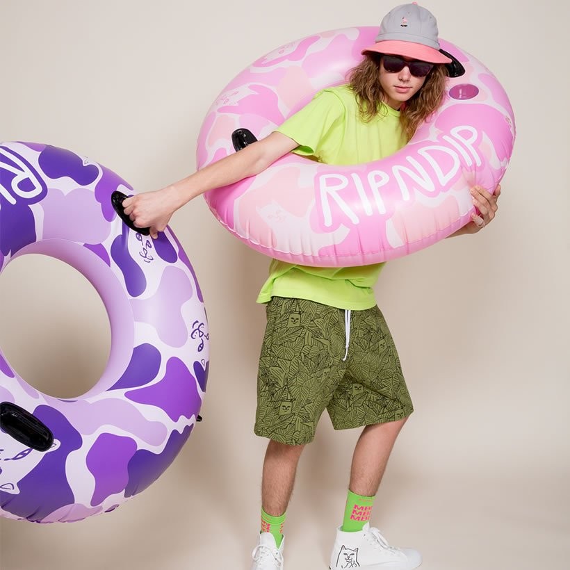 RIPNDIP リップンディップ 浮き輪 ドーナツ型 インスタ映え ビーチアイテム 海 プール フォトジェニック 猫 RND2656 紫