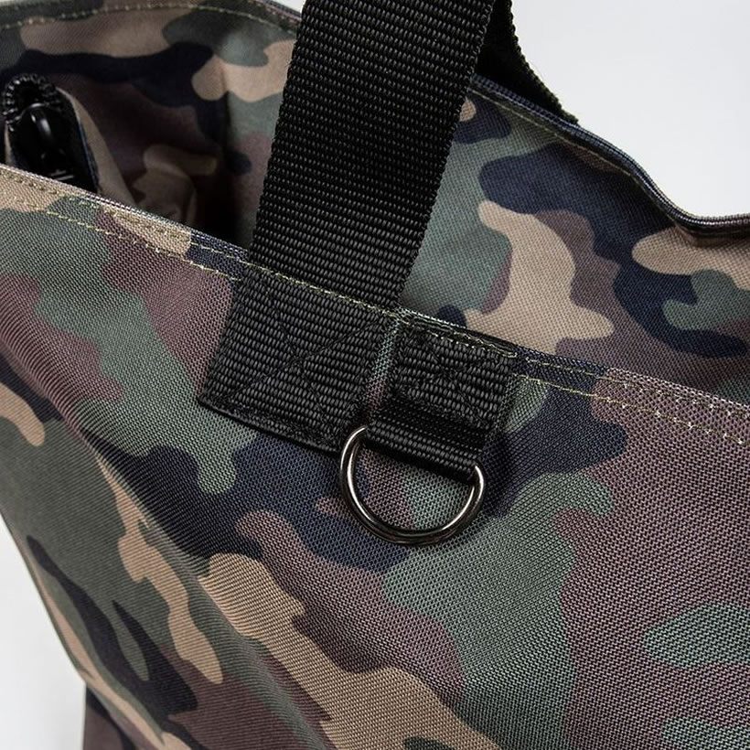 スプレーグラウンド SPRAYGROUND トートバッグ 鞄 CAMO SHARK TOTE