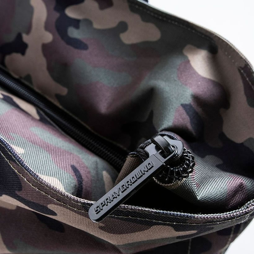 スプレーグラウンド SPRAYGROUND トートバッグ 鞄 CAMO SHARK TOTE
