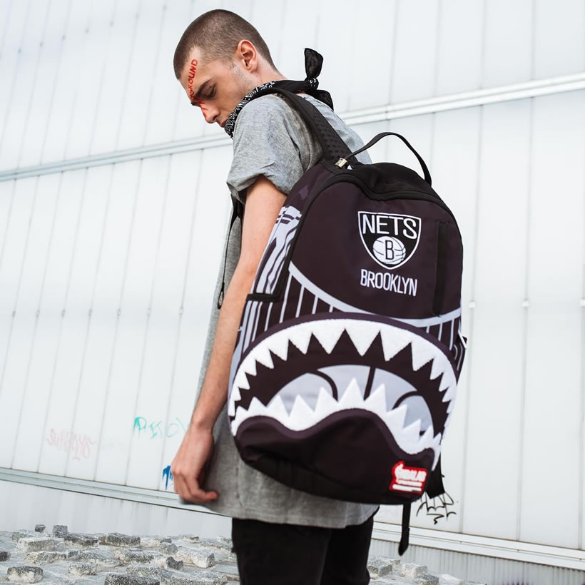 スプレーグラウンド SPRAYGROUND バックパック リュックサック 鞄 NBA LAB BROOKLYN NETS BRIDGE